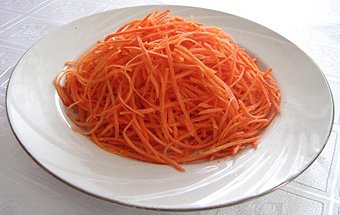 Нарезка соломкой моркови